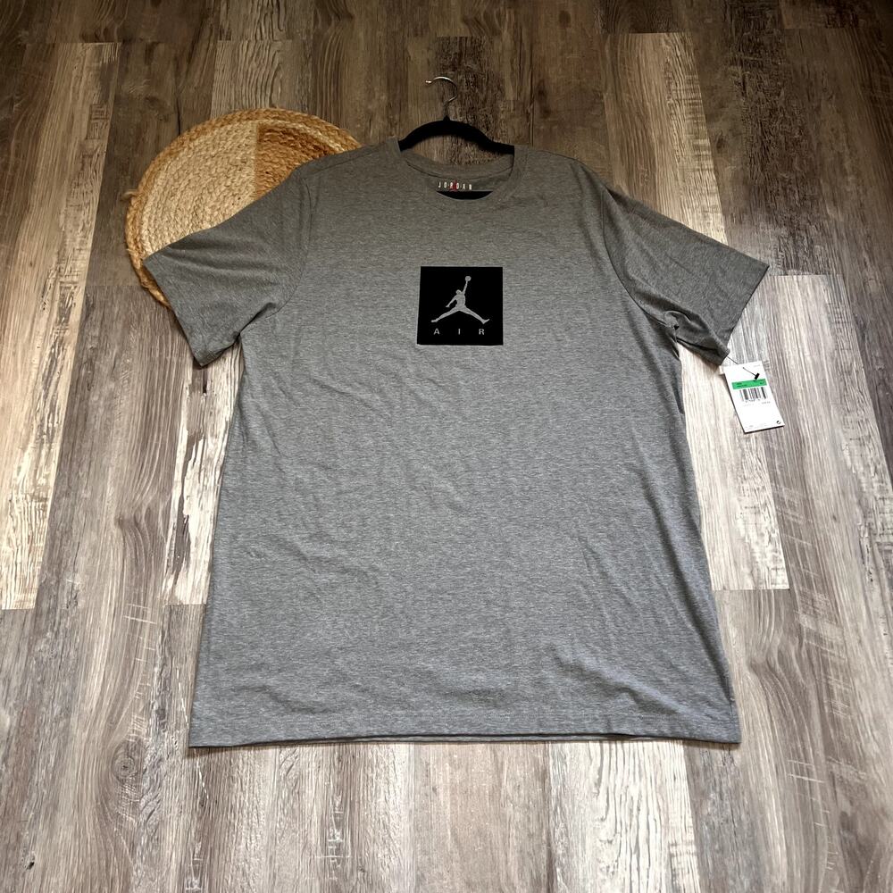 JORDAN Flight Essentials Mens Crew Neck T-shirt New with Tag
